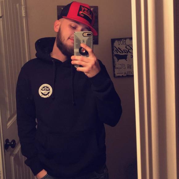 Meet your Posher, Chris - Picture 1 of 1